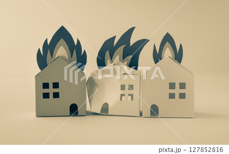 燃える家　火事　耐火　火災保険　防火 127852816