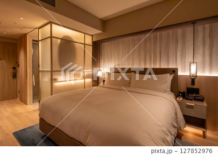 札幌市の高級ホテル、コートヤードバイマリオット札幌の綺麗な客室、スーペリアルーム キング 札幌市の高級ホテル、コートヤードバイマリオット札幌の綺麗な客室、スーペリアルーム キング 127852976