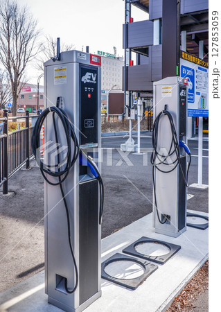 EV充電スタンド EV充電スタンド 127853059