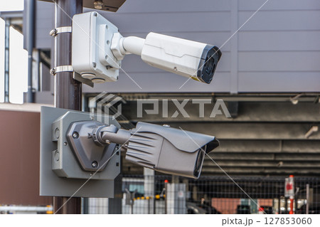 防犯カメラ 127853060