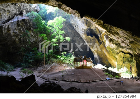 プラヤーナコーン洞窟の寺院 プラヤーナコーン洞窟の寺院 127854994