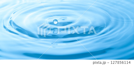 水しぶきのアクションショット 水しぶきのアクションショット 127856114