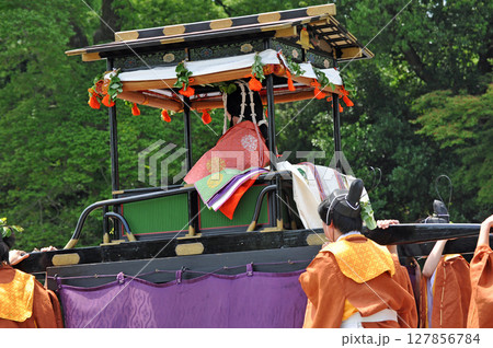 葵祭の斎王代 127856784