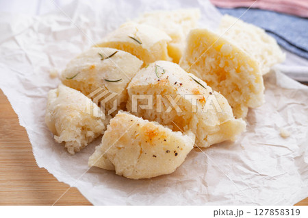 自家製フォカッチャ 127858319