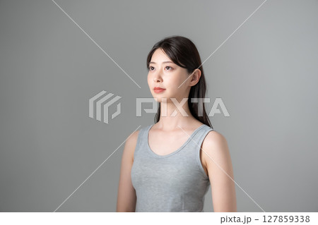 女性　ビューティー　スキンケア 127859338