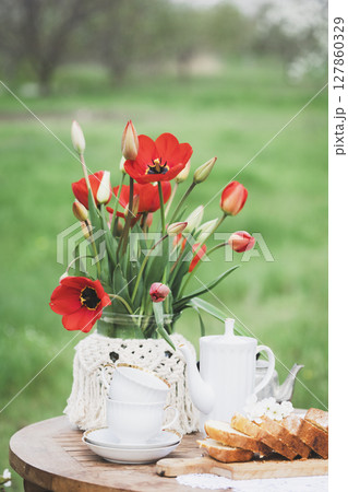 garden and tea party 127860329