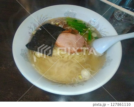 街の中華食堂の優しい味わい… 塩ラーメン 街の中華食堂の優しい味わい… 塩ラーメン 127861110