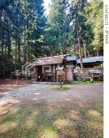 仁科神明宮：神門・拝殿 127861415