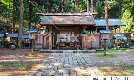 仁科神明宮：神門・拝殿 127861430