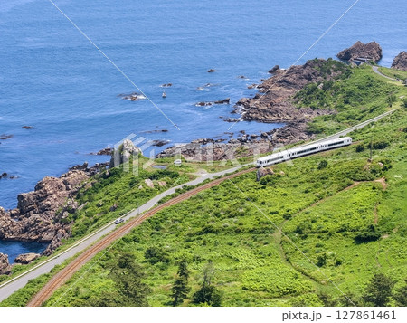 「青森県」種差海岸を走る東北エモーション・八戸市 127861461