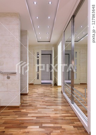 Entrance corridor 127863648