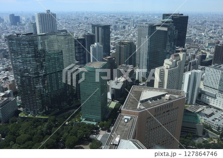 新宿　街並み 127864746