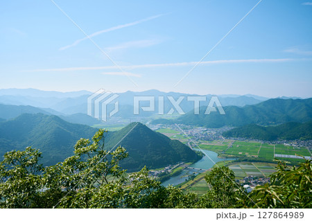 黒田城跡の登山道から見える景色 黒田城跡の登山道から見える景色 127864989