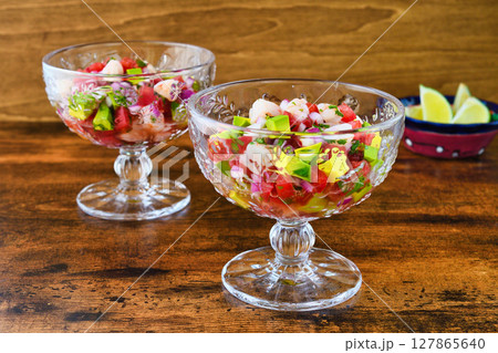 エビのセビーチェ（メキシコ料理) 127865640