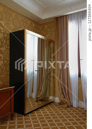 Vintage closet 127866804