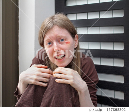 Girl afraid 127868202