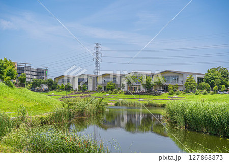 柏の葉T-SITEと柏の葉アクアテラスの風景(千葉県柏市) 柏の葉T-SITEと柏の葉アクアテラスの風景(千葉県柏市) 127868873