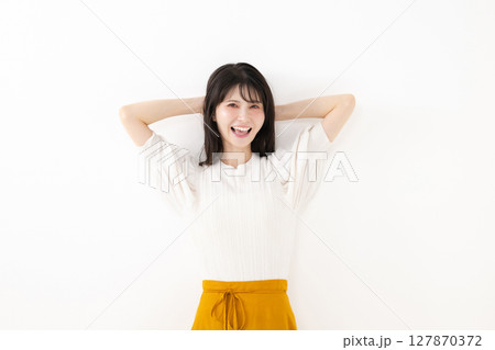 笑顔のミドル女性 127870372