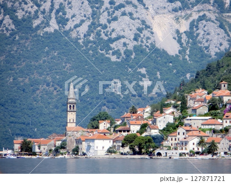 Breathtaking View of Viskovic Palace and Perast Along the Stunning Boka Kotorska Riviera 127871721