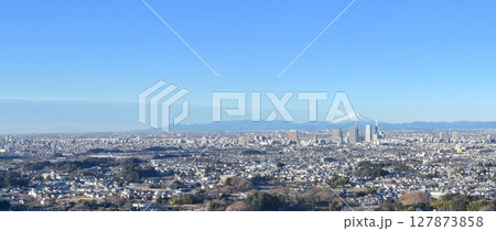 空撮「埼玉県」富士山とさいたま新都心を風景 127873858
