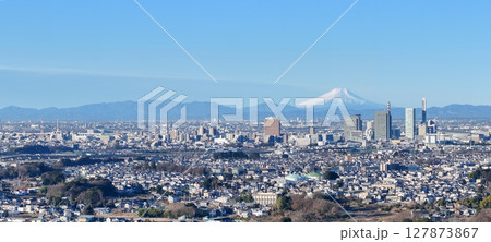 空撮「埼玉県」富士山とさいたま新都心を風景 127873867