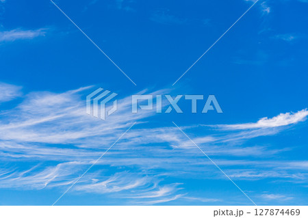 爽やか初夏の青空 127874469
