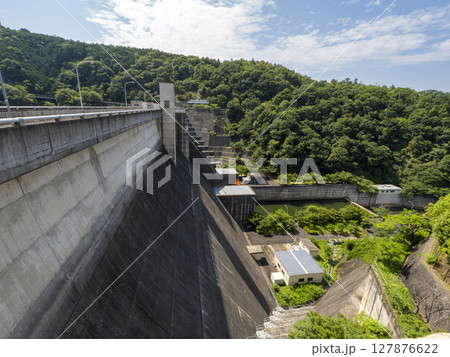 兵庫県川西市の一庫ダム 兵庫県川西市の一庫ダム 127876622