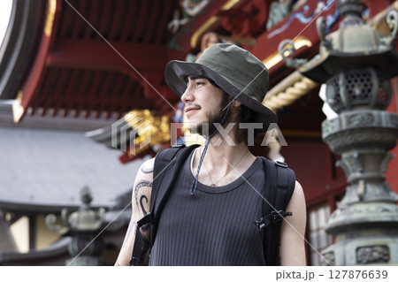 日本観光を楽しむインバウンド 127876639