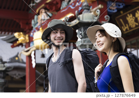日本観光を楽しむインバウンド 127876649