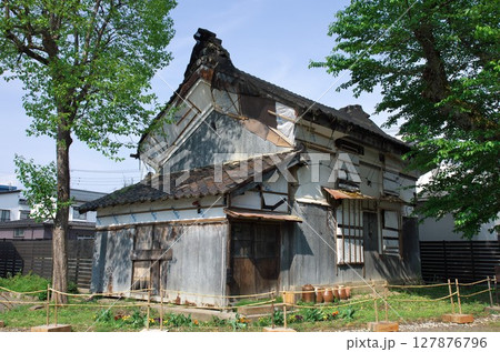 新潟県長岡市:摂田屋 旧機那サフラン酒製造本舗 一号蔵 新潟県長岡市:摂田屋 旧機那サフラン酒製造本舗 一号蔵 127876796