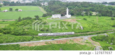 空撮「青森県」種差海岸を走る東北エモーション・八戸市 127877037
