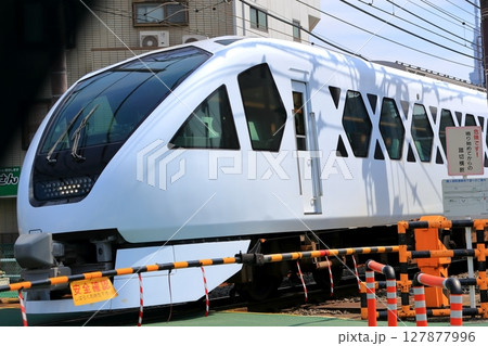 特急スペーシアの新型車両 127877996