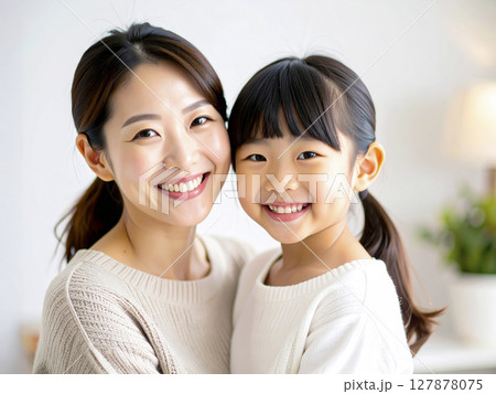 仲良しの親子　AI生成画像  127878075