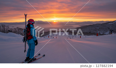 冬のスキー場でのウィンタースポーツ 冬のスキー場でのウィンタースポーツ 127882194