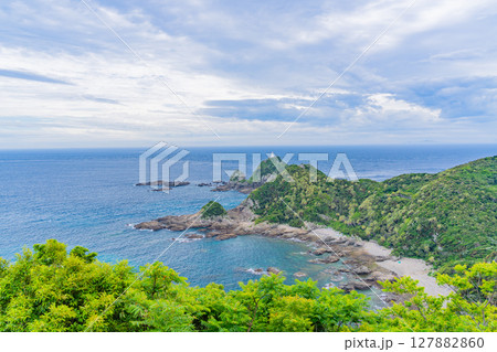 (鹿児島県)佐多岬 灯台・沖の船舶 (鹿児島県)佐多岬 灯台・沖の船舶 127882860