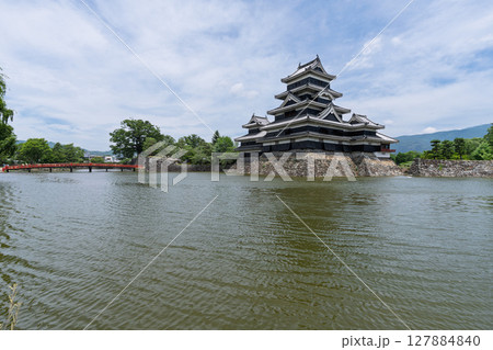松本城・天守　日中 127884840