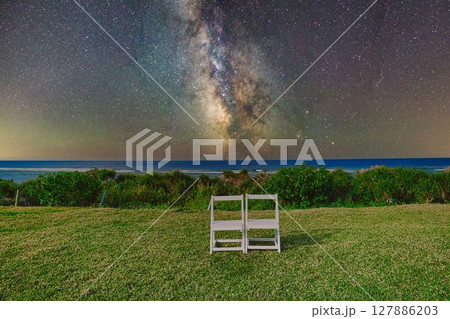 海の見える丘 127886203