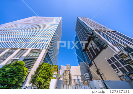 日本の東京都市景観 ワールドタワーレジデンスや日本生命浜松町クレアタワー(左)などを望む 日本の東京都市景観 ワールドタワーレジデンスや日本生命浜松町クレアタワー(左)などを望む 127887121