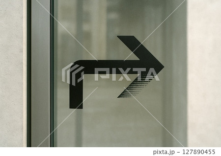 標識 矢印のみの誘導サイン方向指示・案内・進行表示に使える素材 標識 矢印のみの誘導サイン方向指示・案内・進行表示に使える素材 127890455