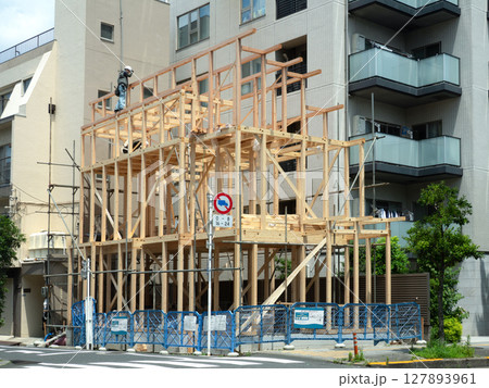木造住宅の建設工事 木造住宅の建設工事 127893961