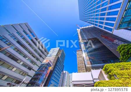 日本の東京都市景観　浜松町駅前の再開発。世界貿易センタービルディング新本館・ターミナル建設工事など 127895578