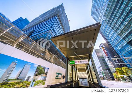 日本の東京都市景観 浜松町駅前の再開発。世界貿易センタービルディング新本館・ターミナル建設工事など 日本の東京都市景観 浜松町駅前の再開発。世界貿易センタービルディング新本館・ターミナル建設工事など 127897206