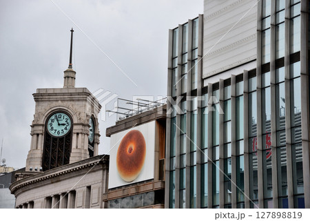 銀座四丁目交差点の時計台 127898819