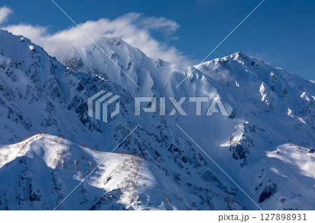雪の白馬三山(北アルプス) 雪の白馬三山(北アルプス) 127898931