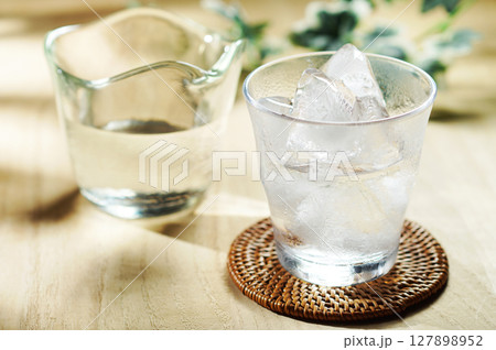 焼酎のロック 127898952