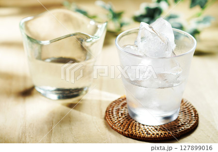 焼酎のロック 127899016