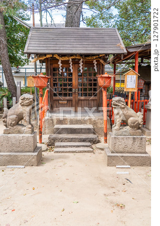 機織りや染物の伝承（漢織姫と呉織姫）の地に創立した津門神社　境内社　弁財天社　西宮市津門西口町 127901722