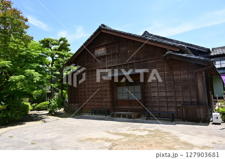 半六庭園の園内（愛知県半田市） 127903681