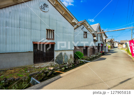 福岡県　八女市黒木の町並み 127905818