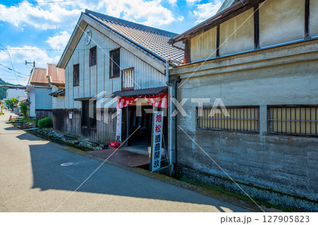 福岡県　八女市黒木の町並み 127905823